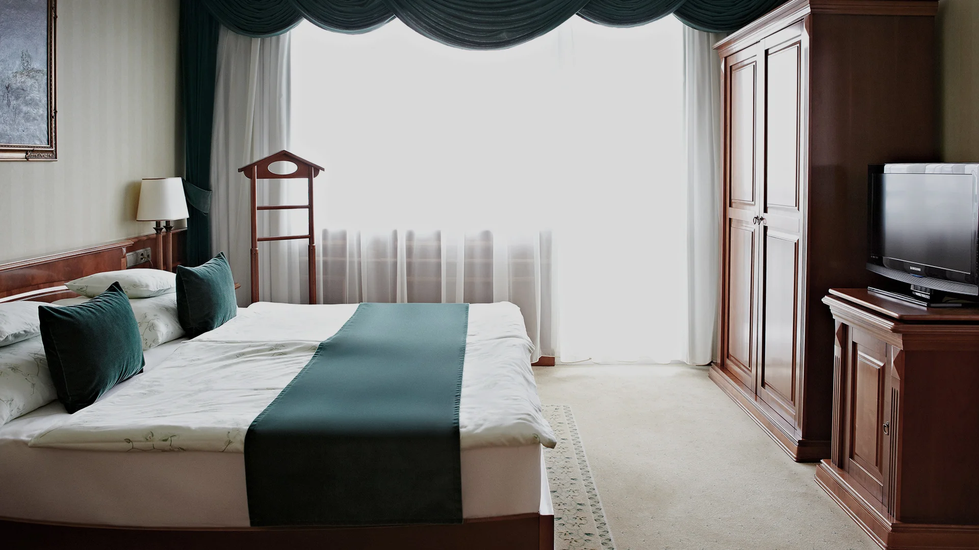 Manager suite